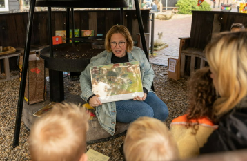 Foto van Voorleesfeest 🎉 Op Kinderboerderij Schaffelaar Erf!