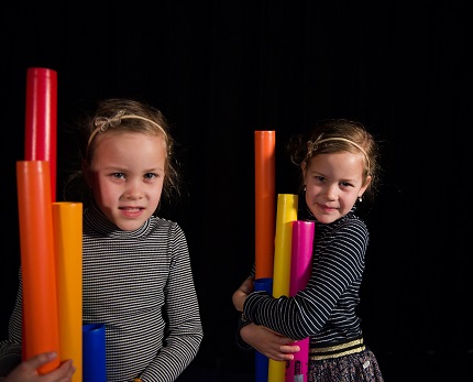 Foto van KOM snuffelen aan Kinderen Ontdekken Muziek